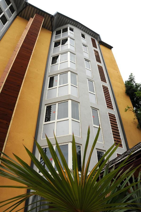 Hotel Maharajah Mamoudzou Exterior photo